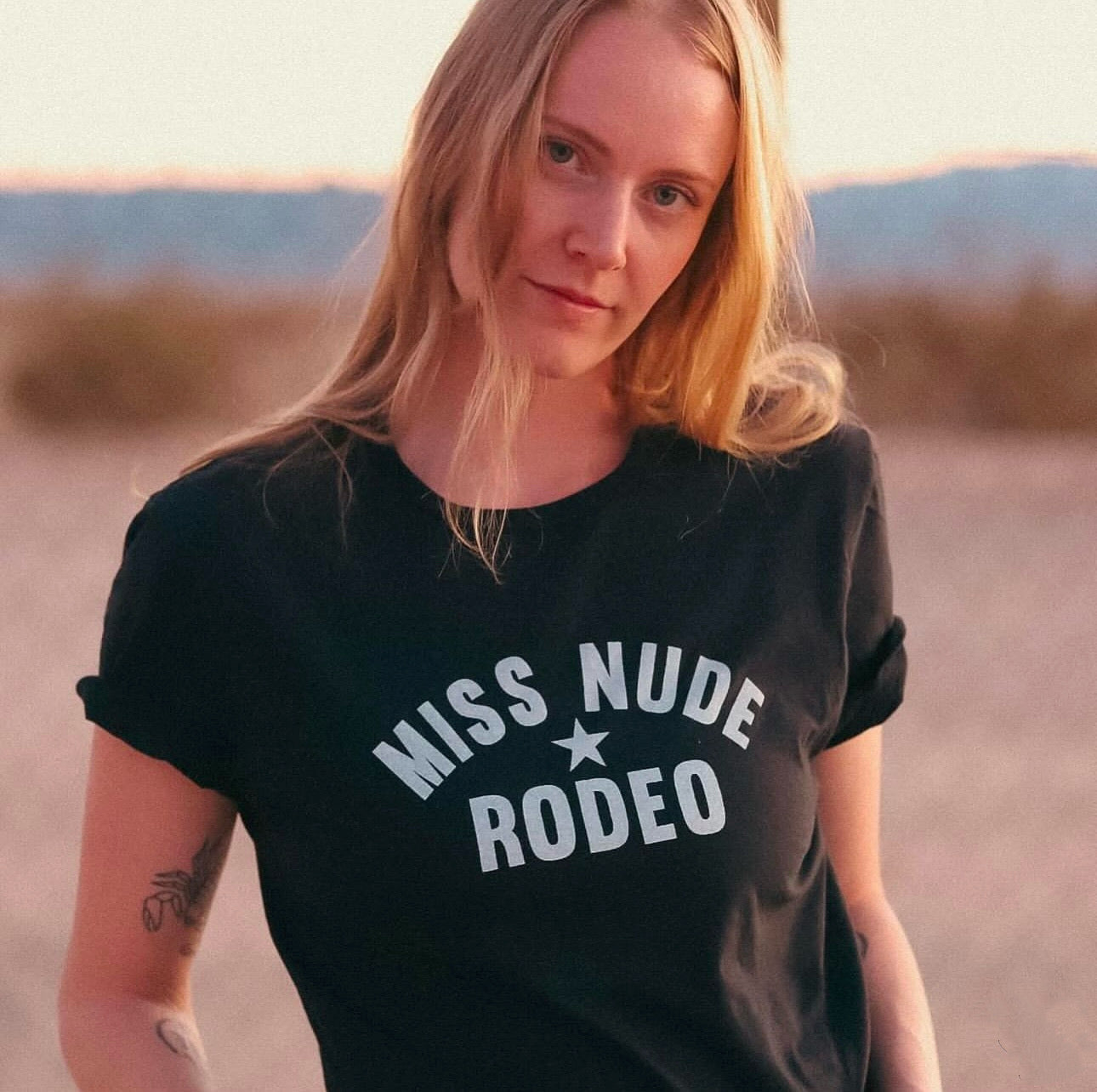 the black tee